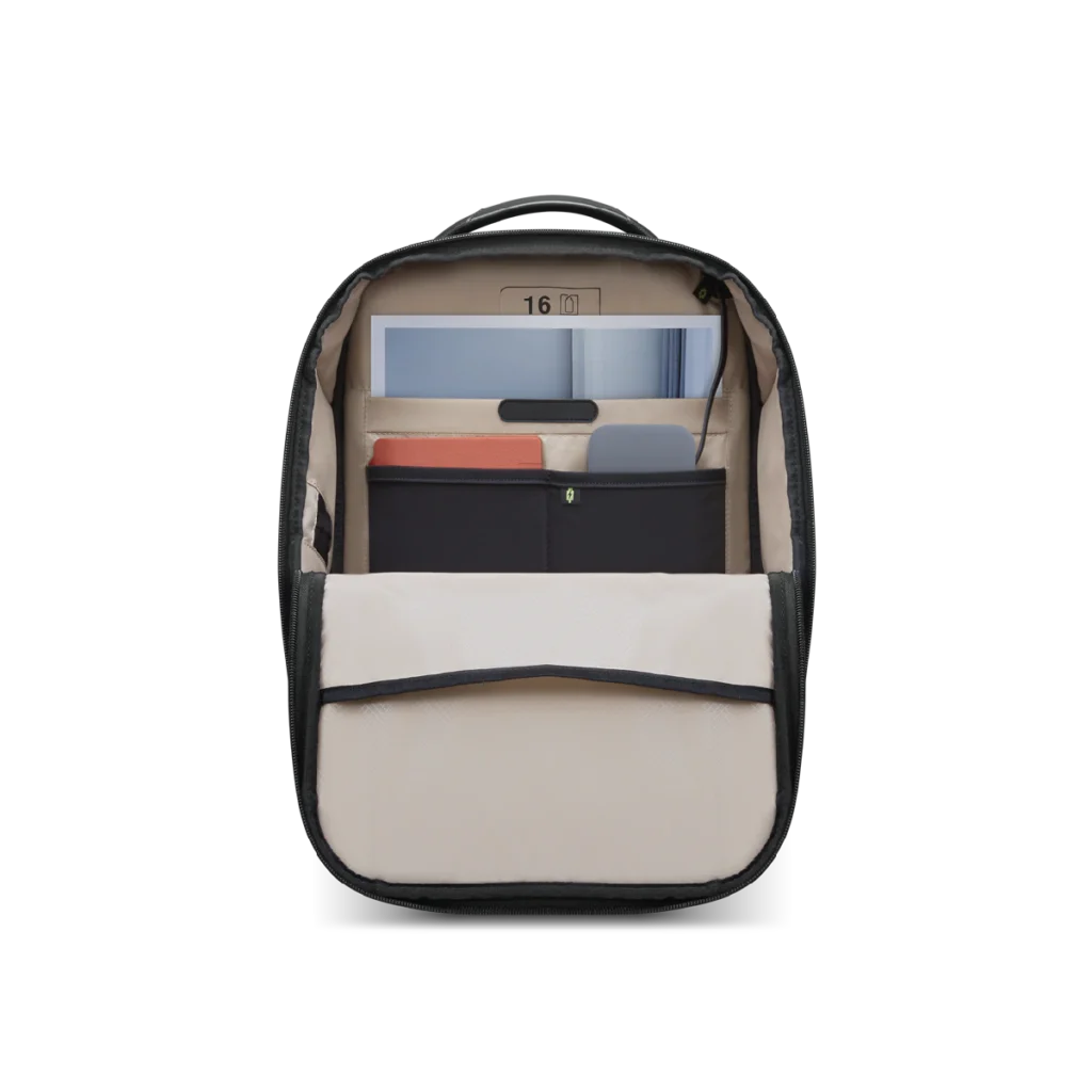 Mochila Lenovo Carrying backpack 15.4 All black, interior con accesorios
